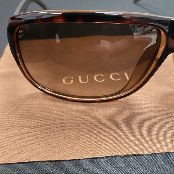 GUCCI 🕶 w/ case&cloth - Picture 6 of 15